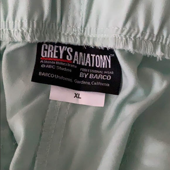 Scrub set - Picture 3 of 3